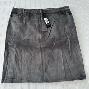 yesta gray corduroy skirt size 18,20,22/24
